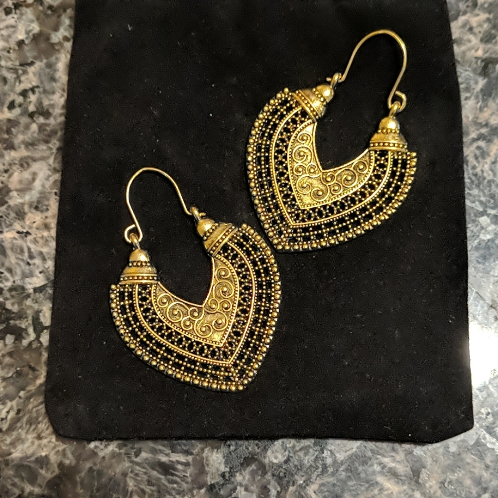 Gold Earrings ❤️